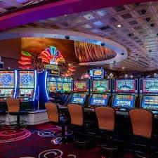 dj588 slot အနိုင်ရလဒ် Dashboard ပေါ် Slots နှင့် Sports ဂိမ်းရလဒ်များ ဖော်ပြနေသောမြင်ကွင်း